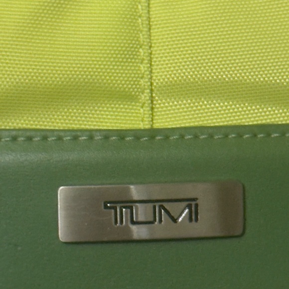 Tumi Green Tote Bag excellent condition - Picture 16 of 17